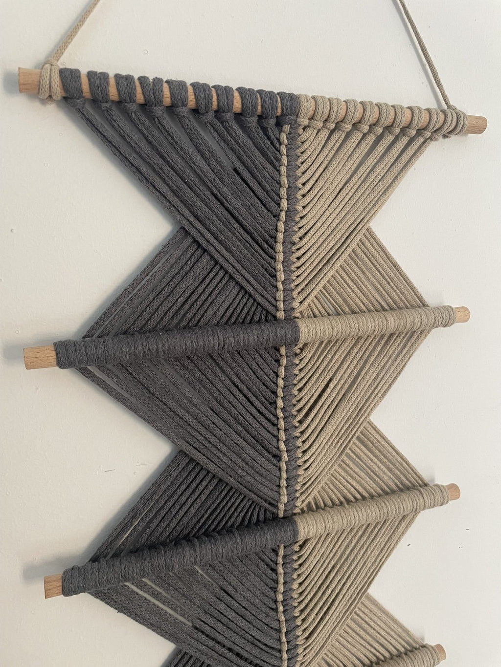 Macramé Wall Hanging – Diamond Design